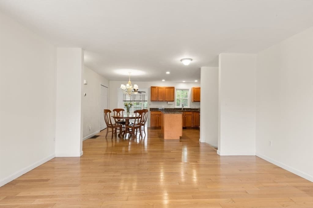 Casa em Stoughton — foto 7