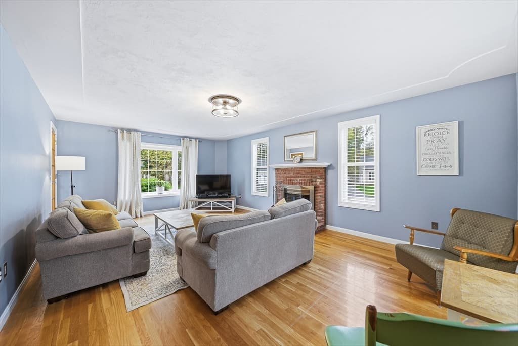 Casa em Attleboro — foto 6