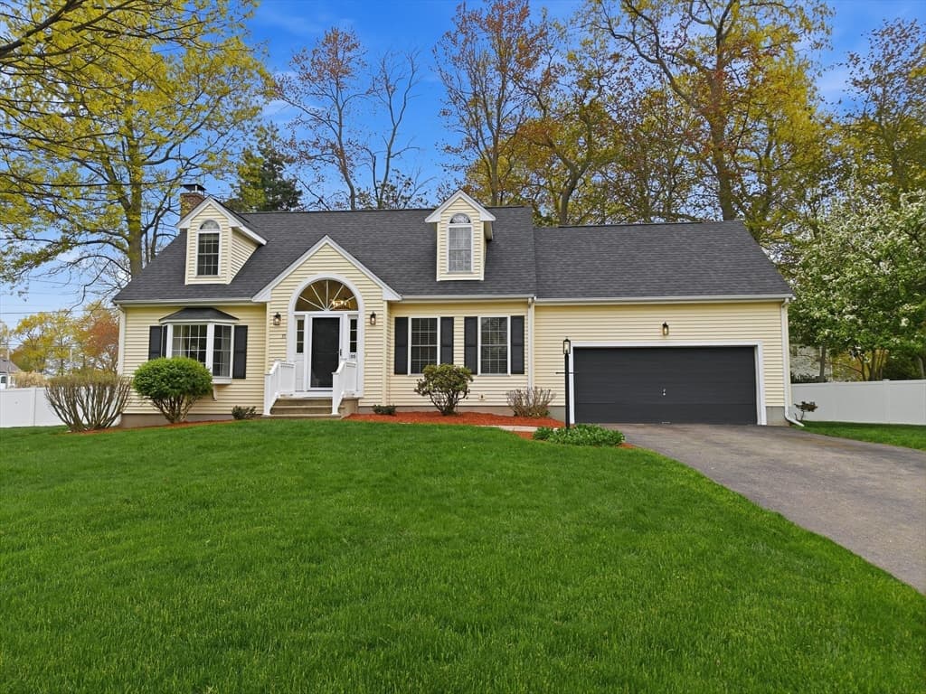 Casa em Attleboro