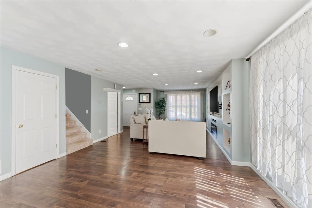 Casa em Cranston — foto 6