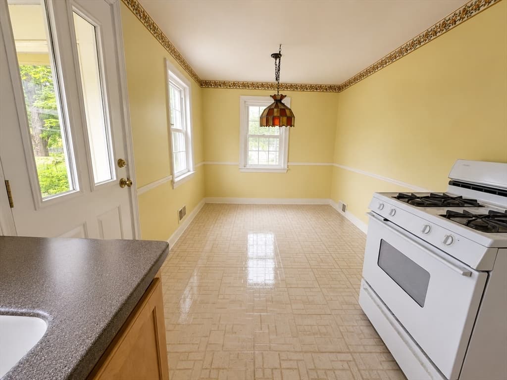 Casa em Stoneham — foto 6