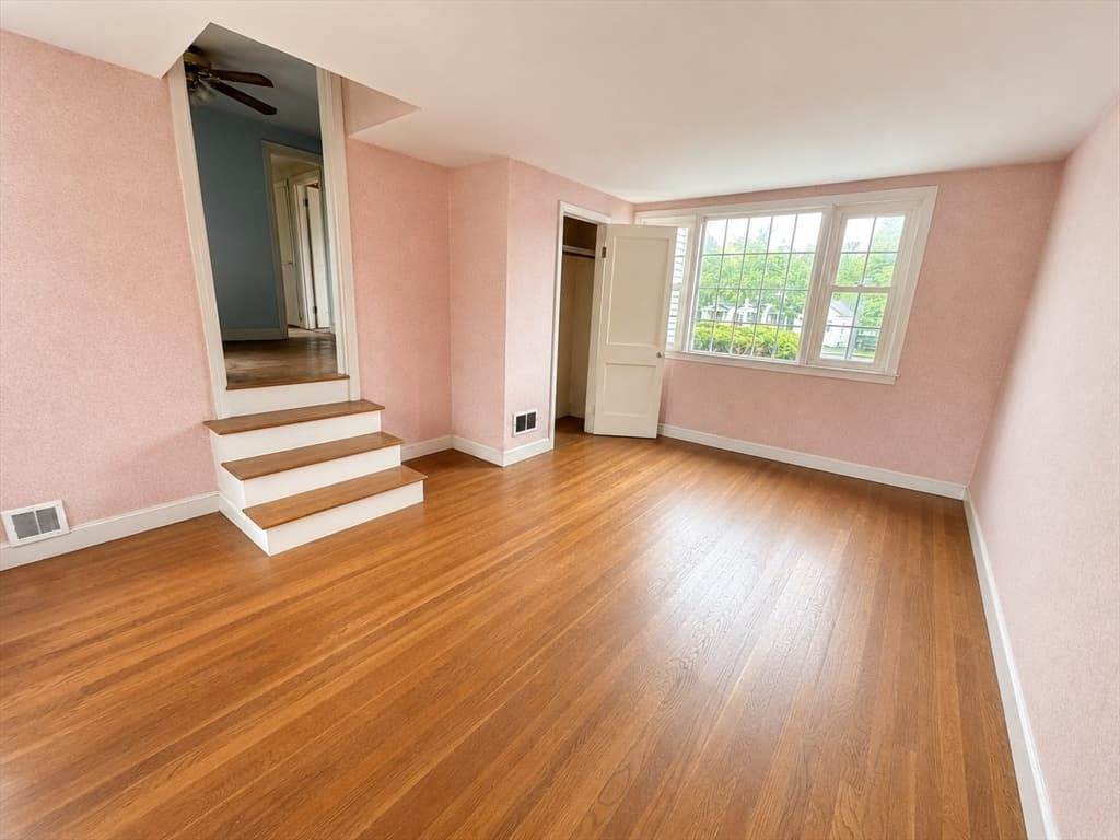 Casa em Stoneham — foto 9
