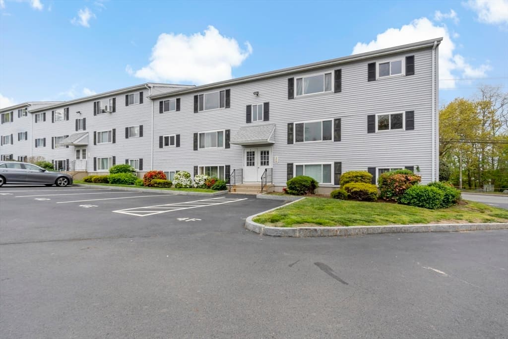 Condomínio em Fall River