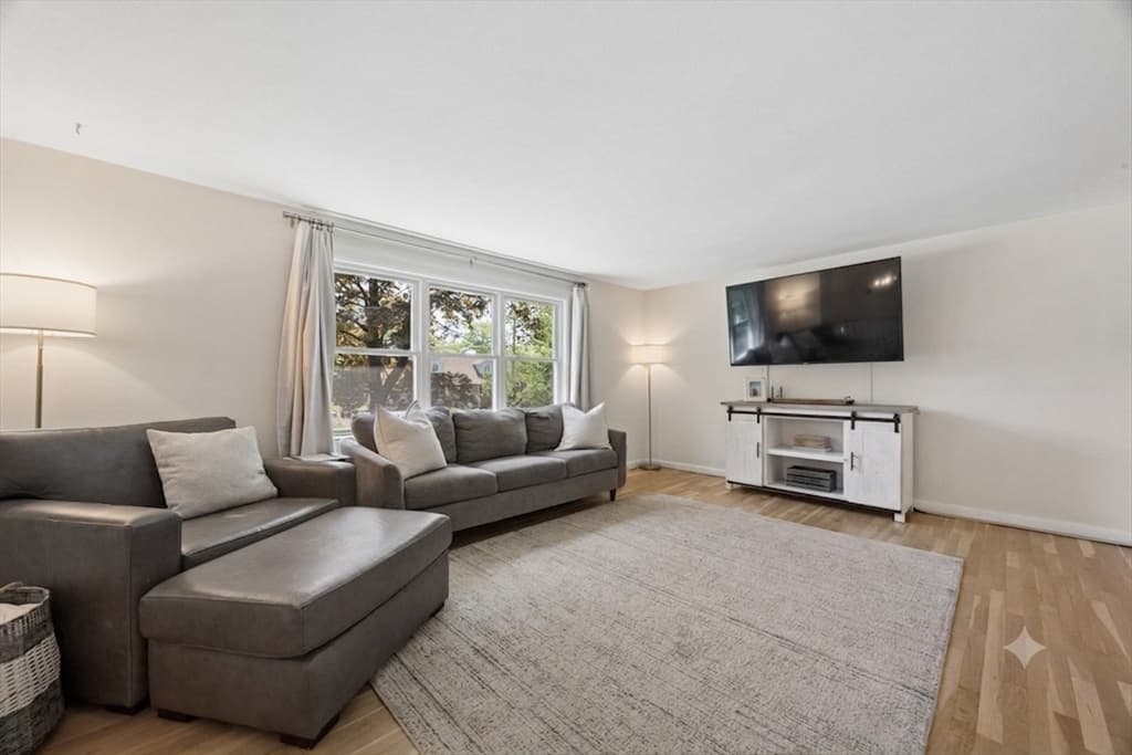 Casa em Northborough — foto 5