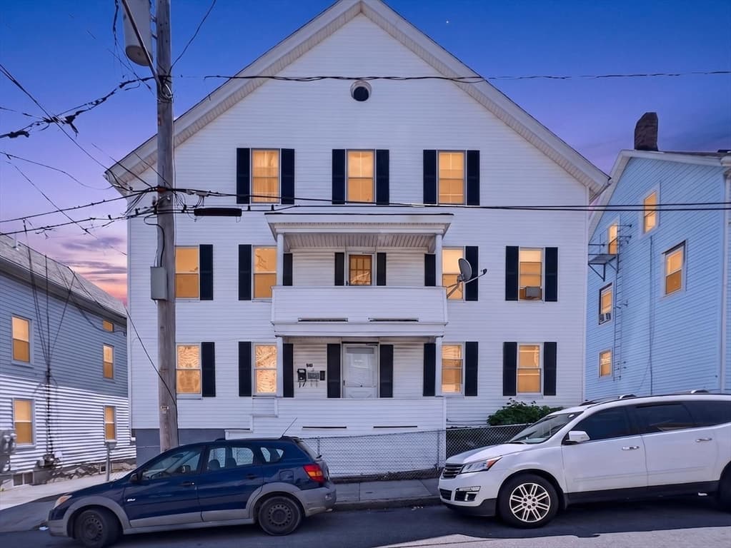 Multi-família em Fall River