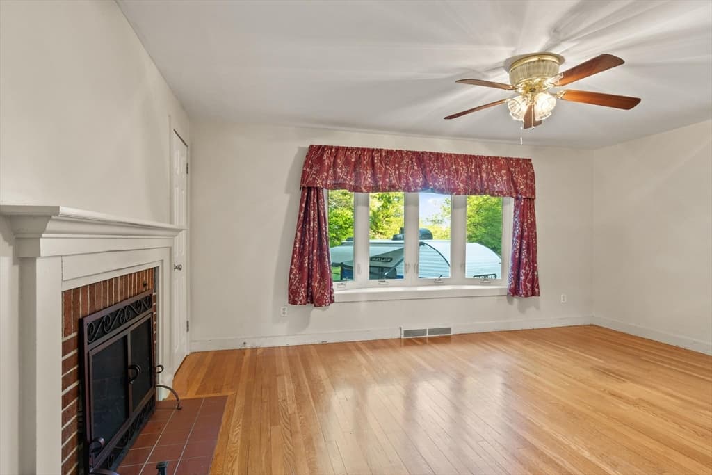 Casa em Brockton — foto 5