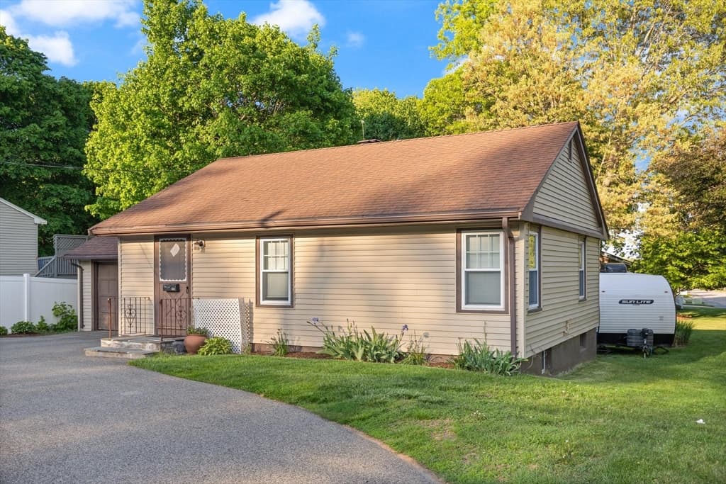 Casa em Brockton — foto 4