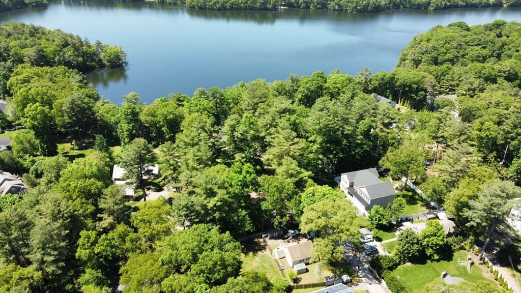 Casa em Natick — foto 2
