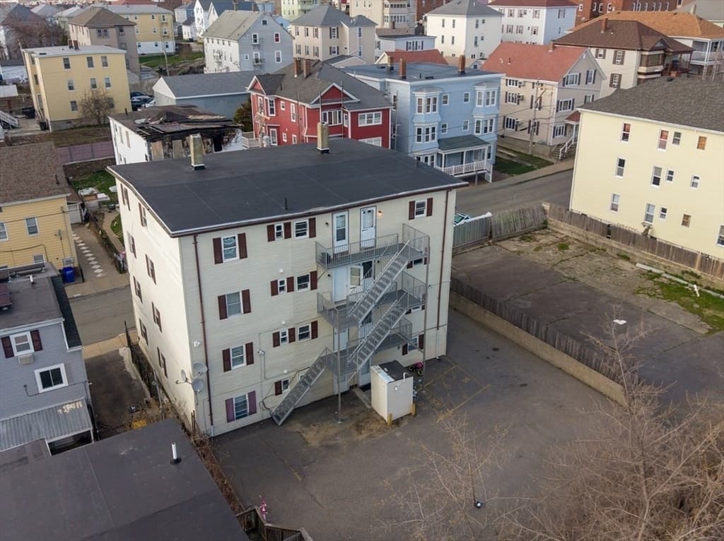 Multi-família em Fall River — foto 5