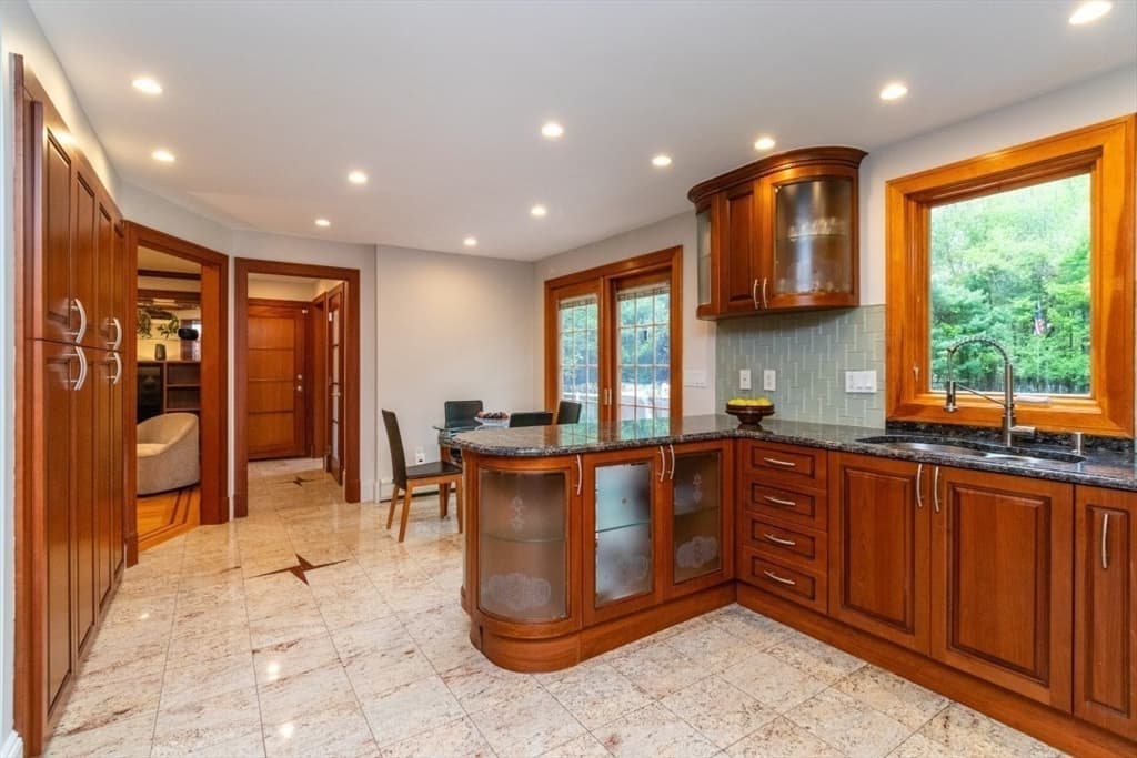 Casa em Hopkinton — foto 8