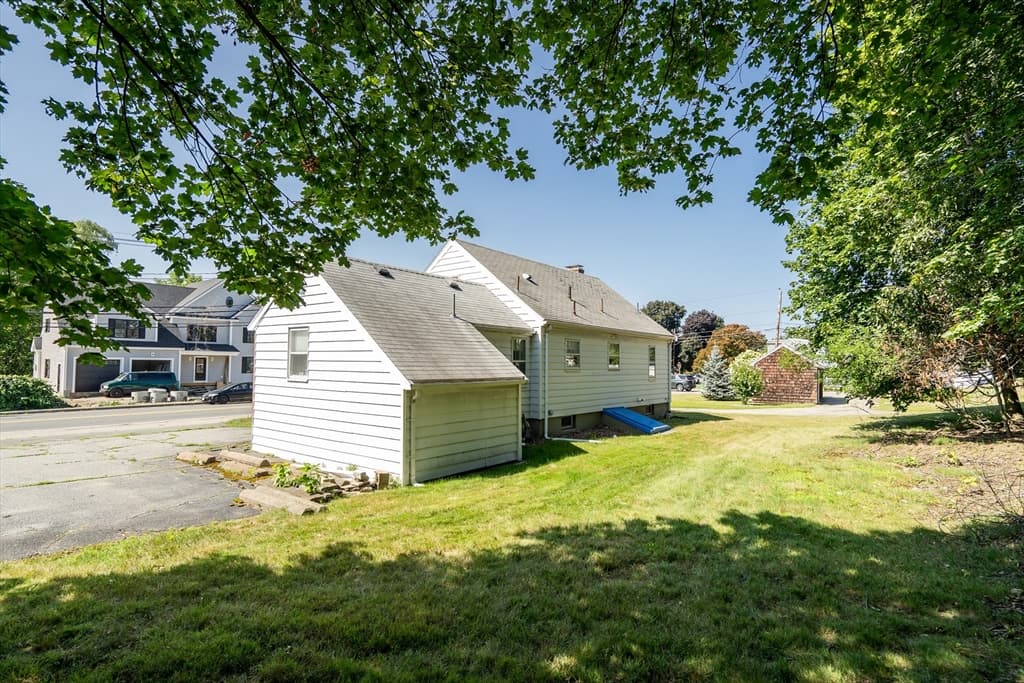 Casa em Woburn — foto 2