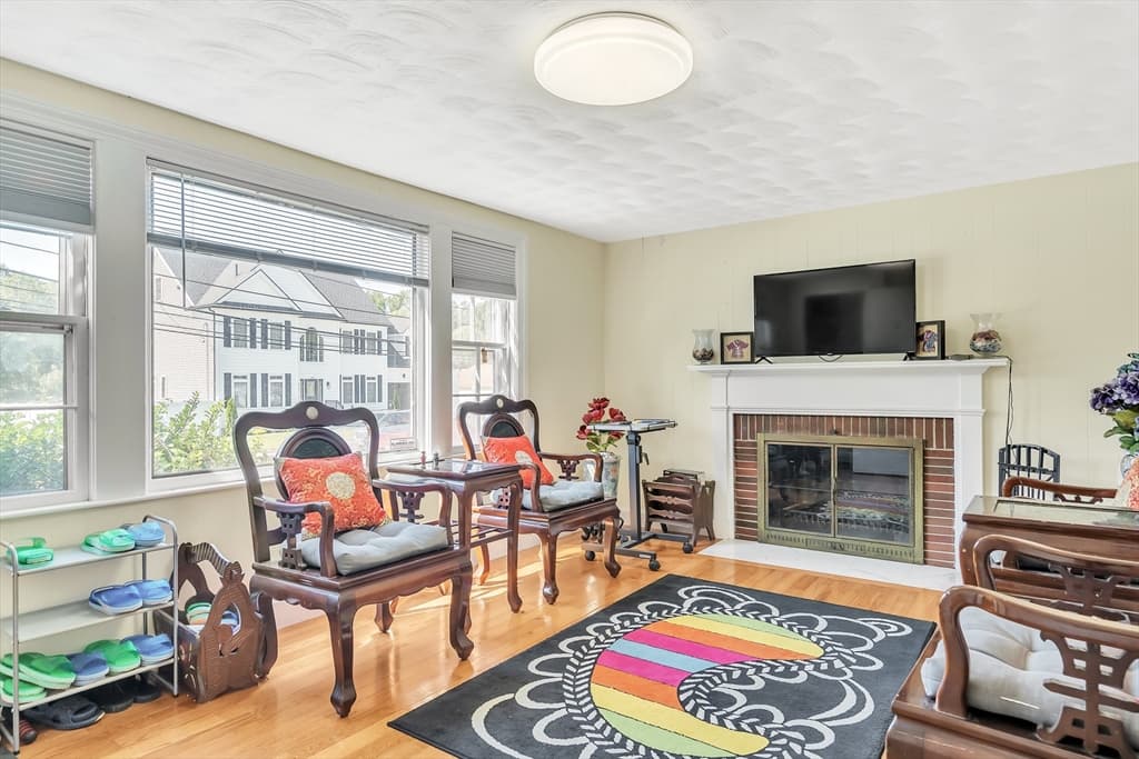 Casa em Woburn — foto 3