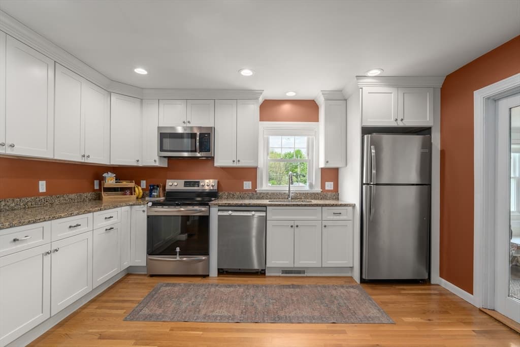 Casa em Woburn — foto 6