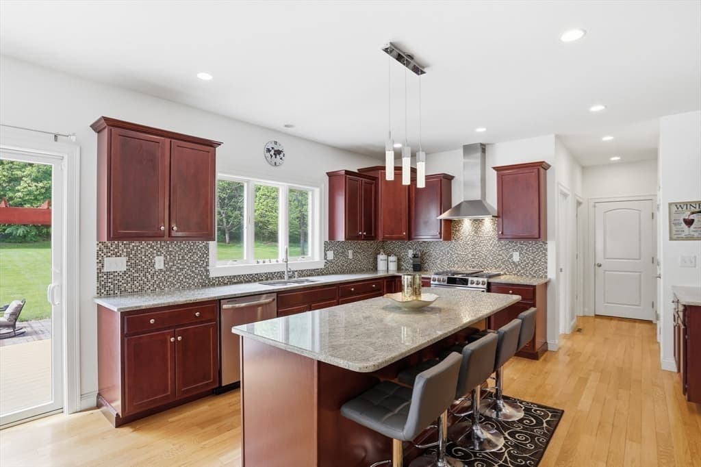 Casa em Westford — foto 9