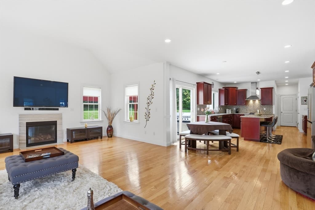 Casa em Westford — foto 8