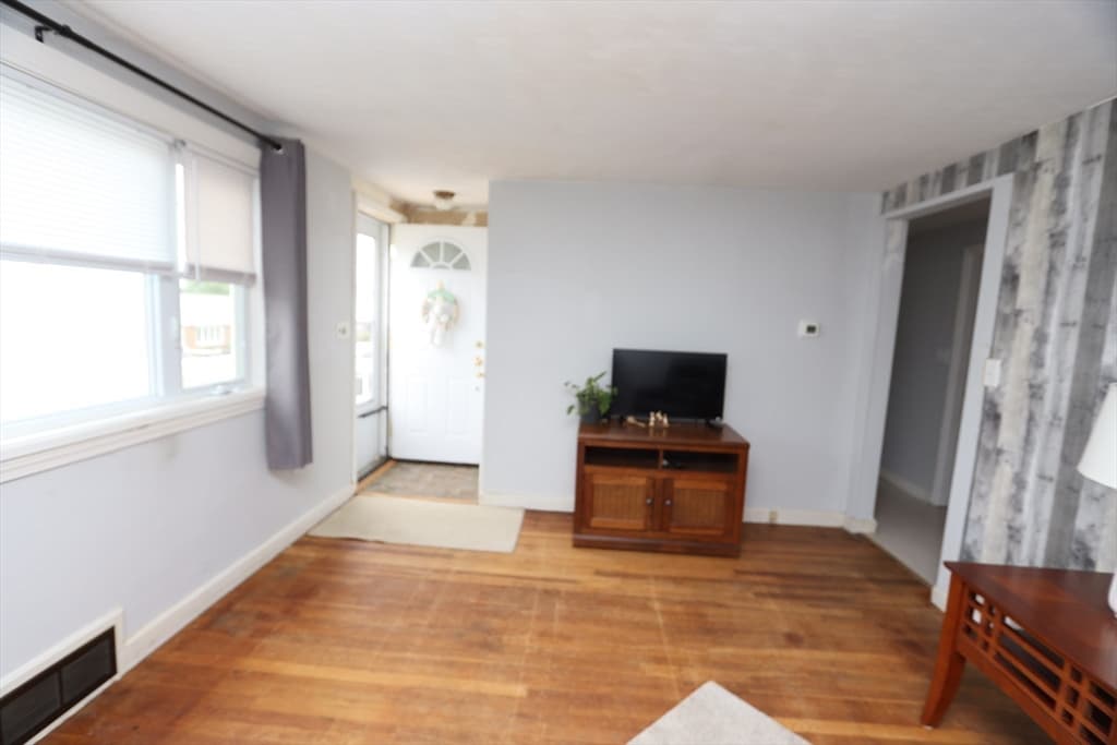 Casa em Revere — foto 2