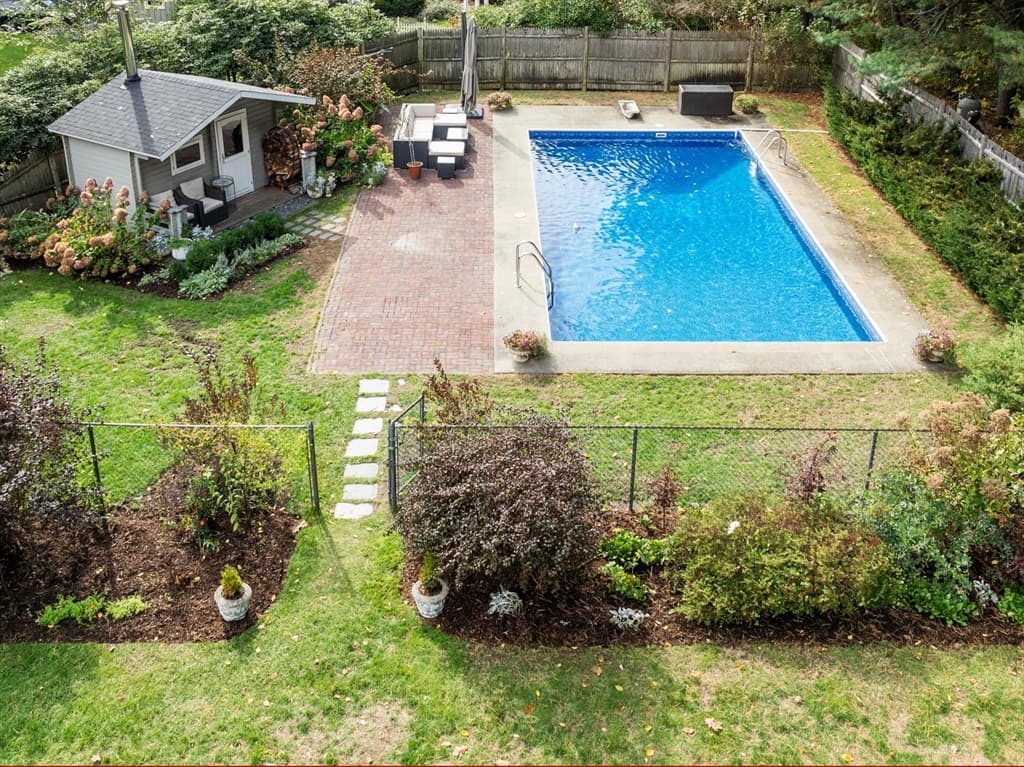 Casa em Westford — foto 2