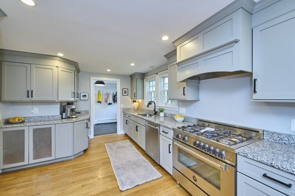 Casa em Natick — foto 8