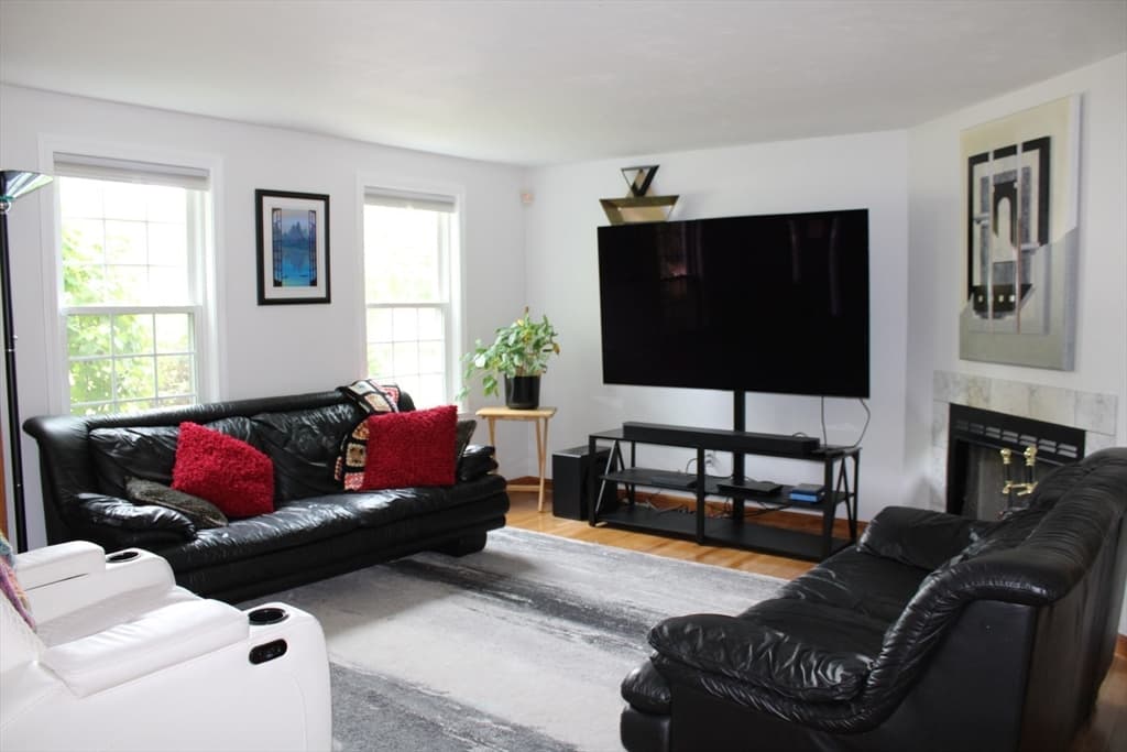Casa em Raynham — foto 2