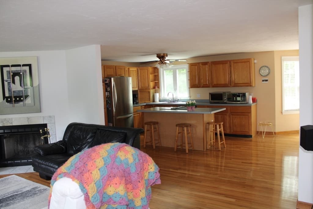 Casa em Raynham — foto 3