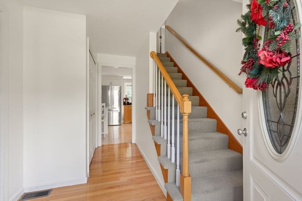 Casa em North Attleboro — foto 2