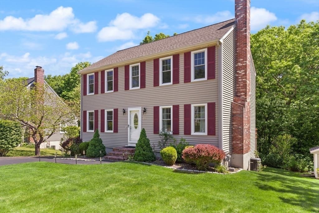Casa em North Attleboro