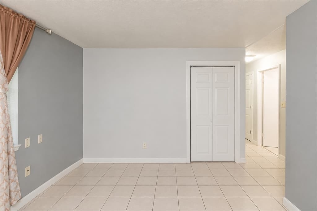Condomínio em Framingham — foto 5