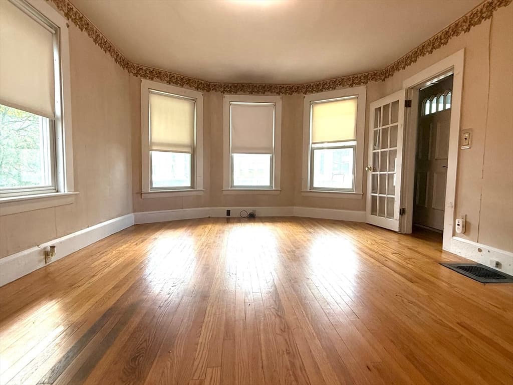 Casa em Saugus — foto 3