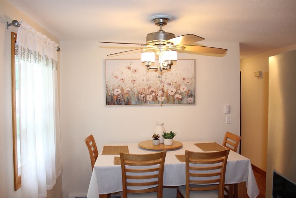 Casa em Chicopee — foto 8