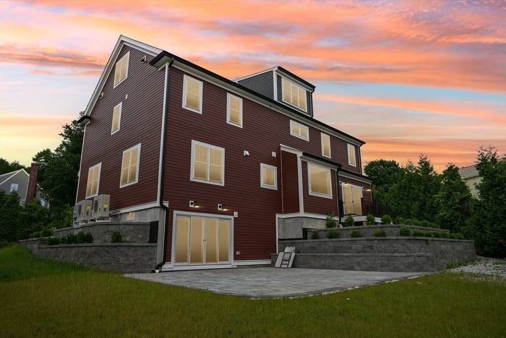 Casa em Natick — foto 2
