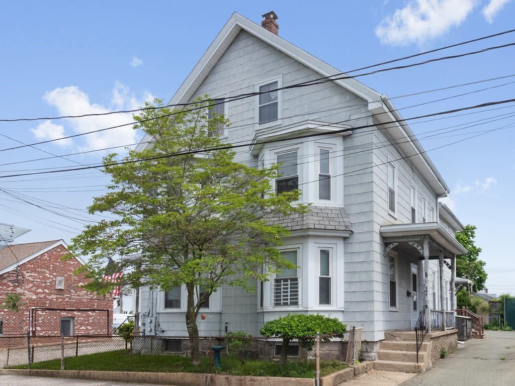 Multi-família em Waltham