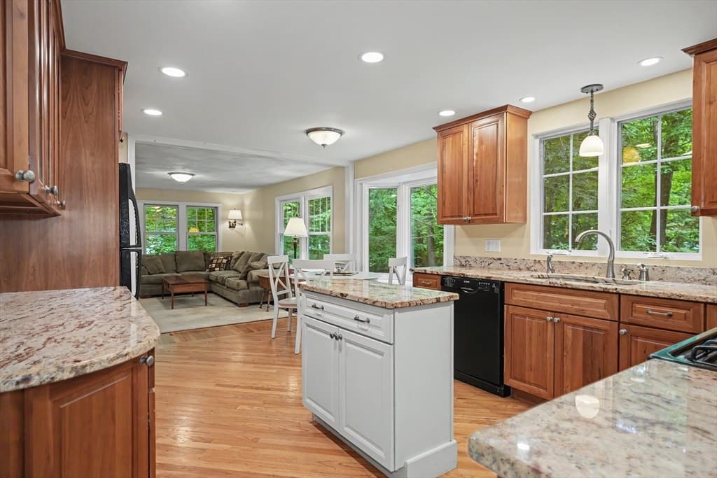 Casa em Northborough — foto 5