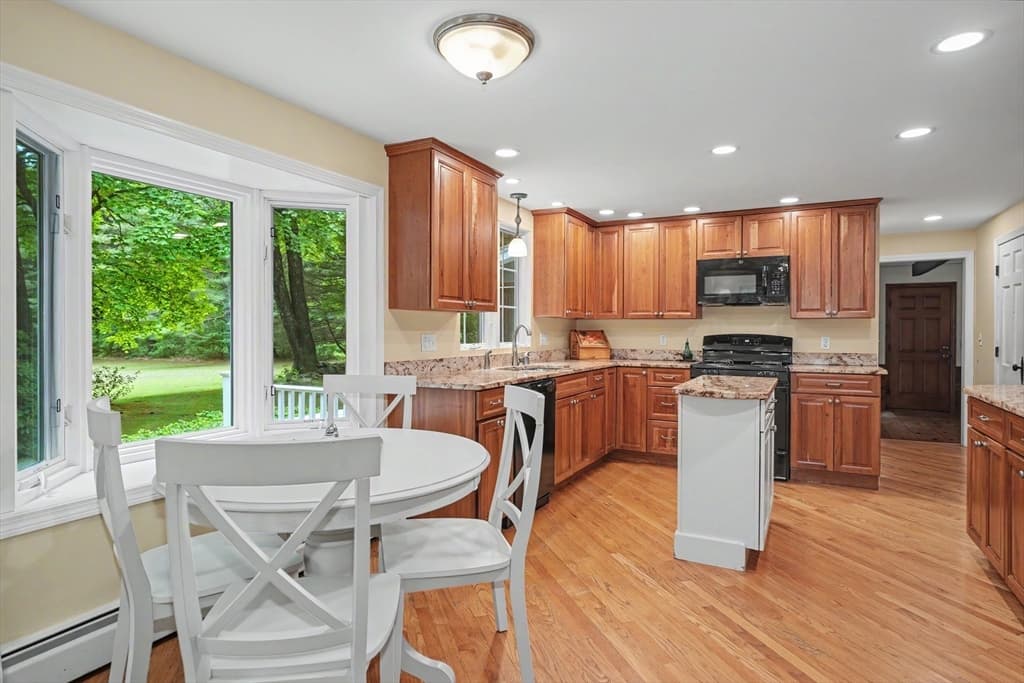 Casa em Northborough — foto 4