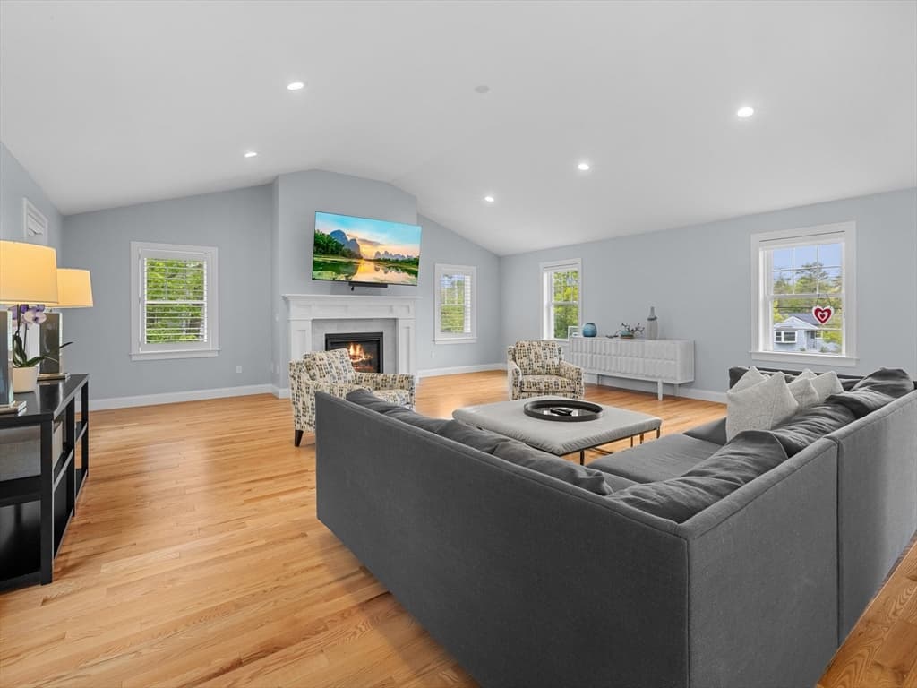 Casa em Hopkinton — foto 9