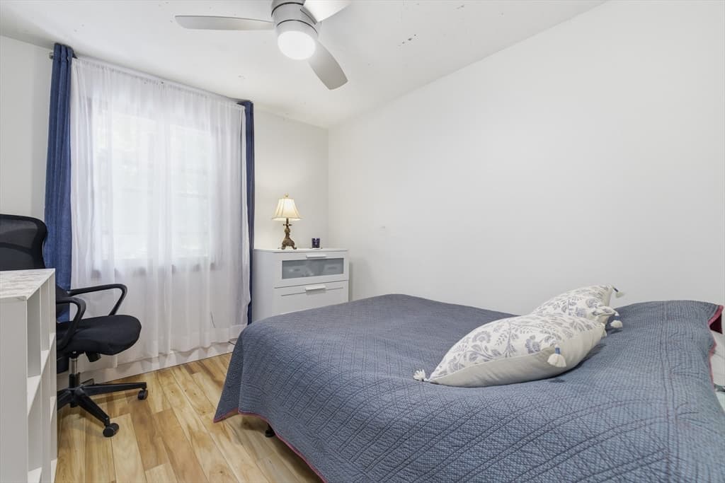 Casa em Brockton — foto 8