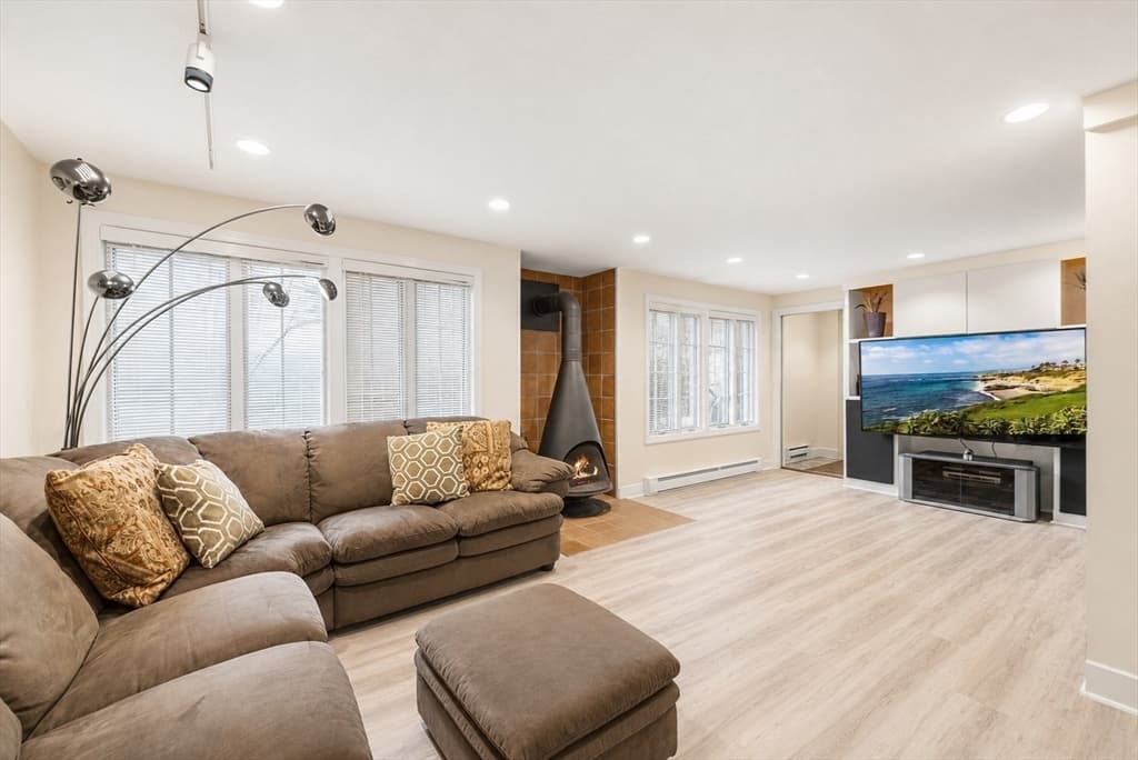 Casa em Framingham — foto 5