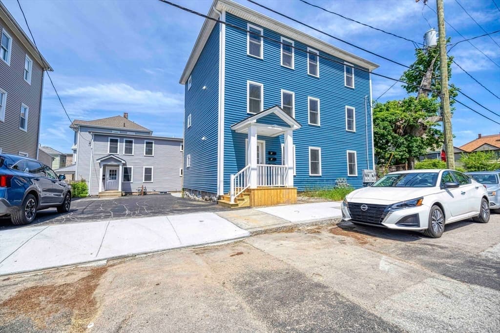 Multi-família em Fall River