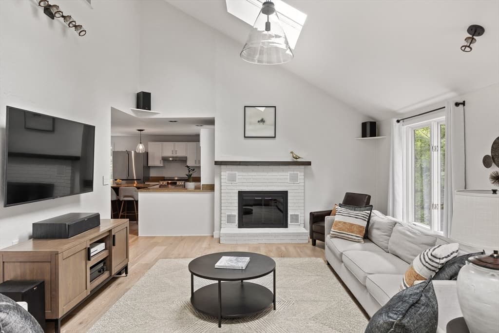 Casa em Hopkinton — foto 8