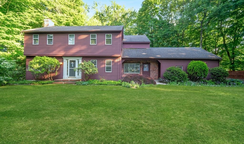 Casa em East Longmeadow