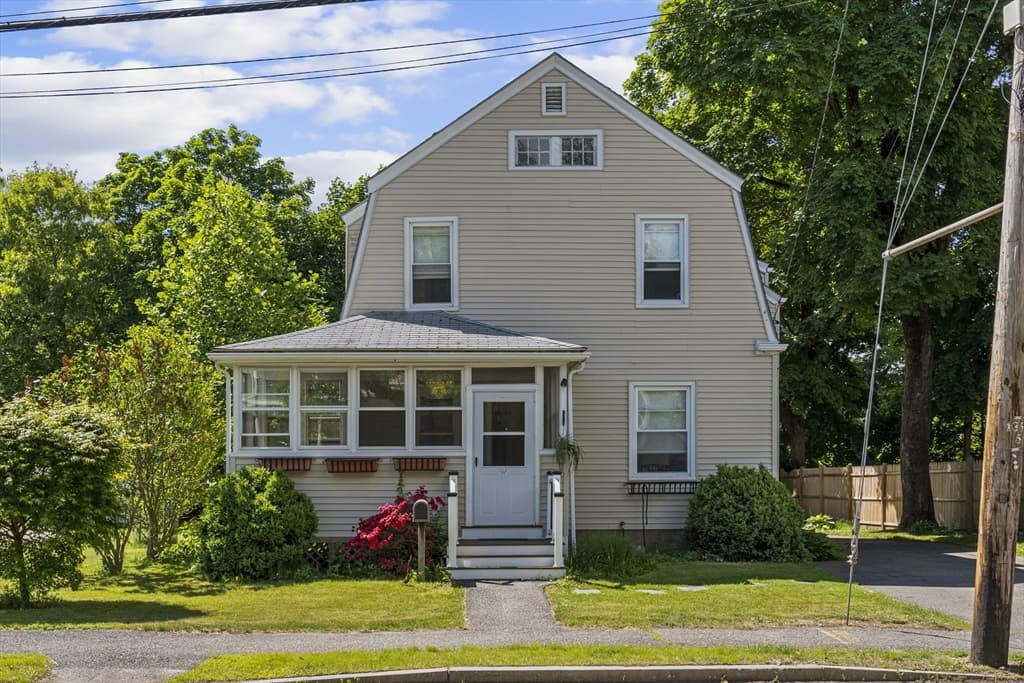 Casa em Natick — foto 2