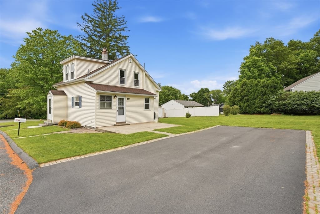 Casa em East Longmeadow — foto 3