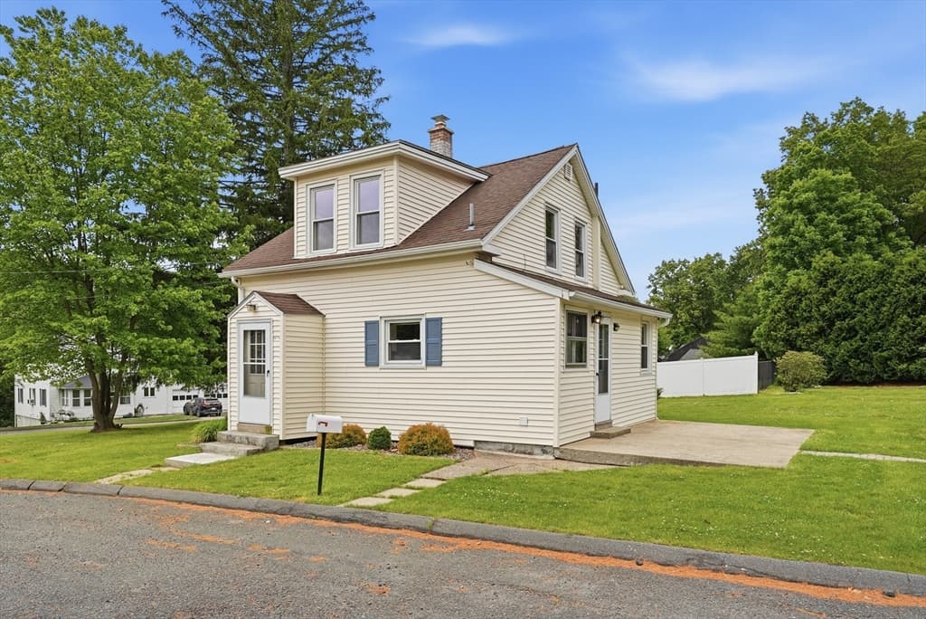 Casa em East Longmeadow