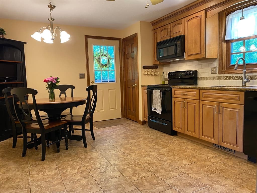 Casa em North Attleboro — foto 8