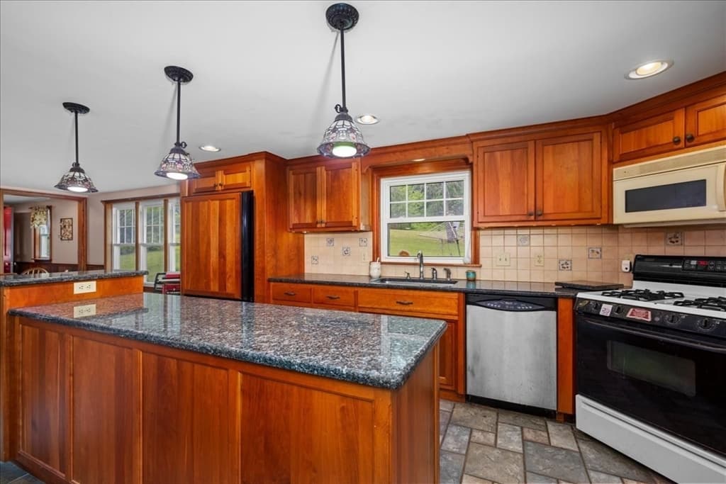 Casa em West Brookfield — foto 5