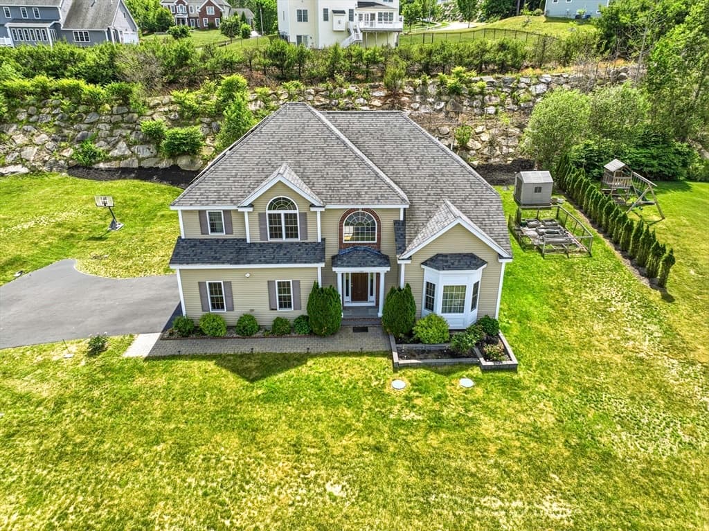Casa em Holliston — foto 2