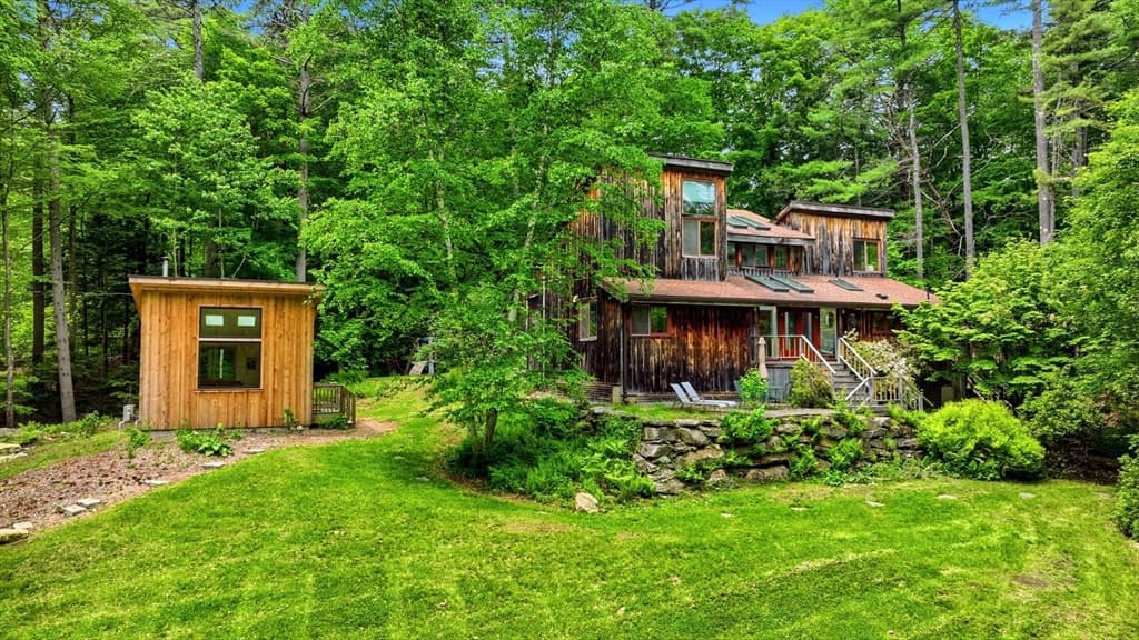 Casa em Leverett — foto 2