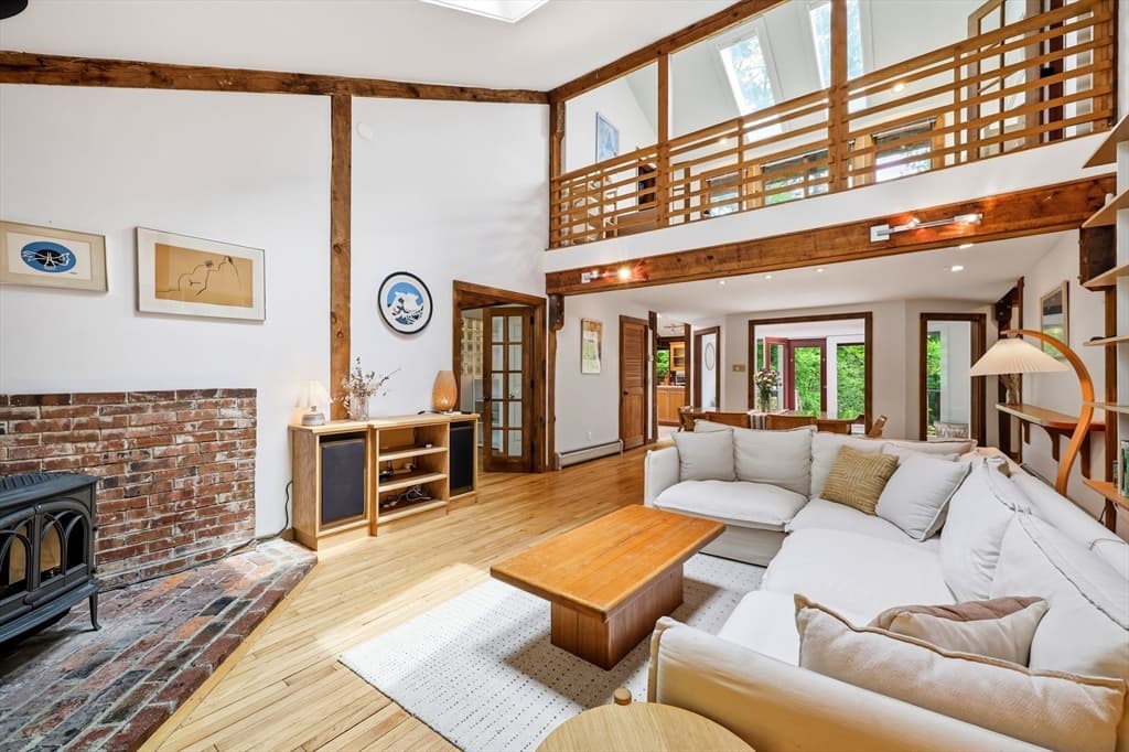 Casa em Leverett — foto 9