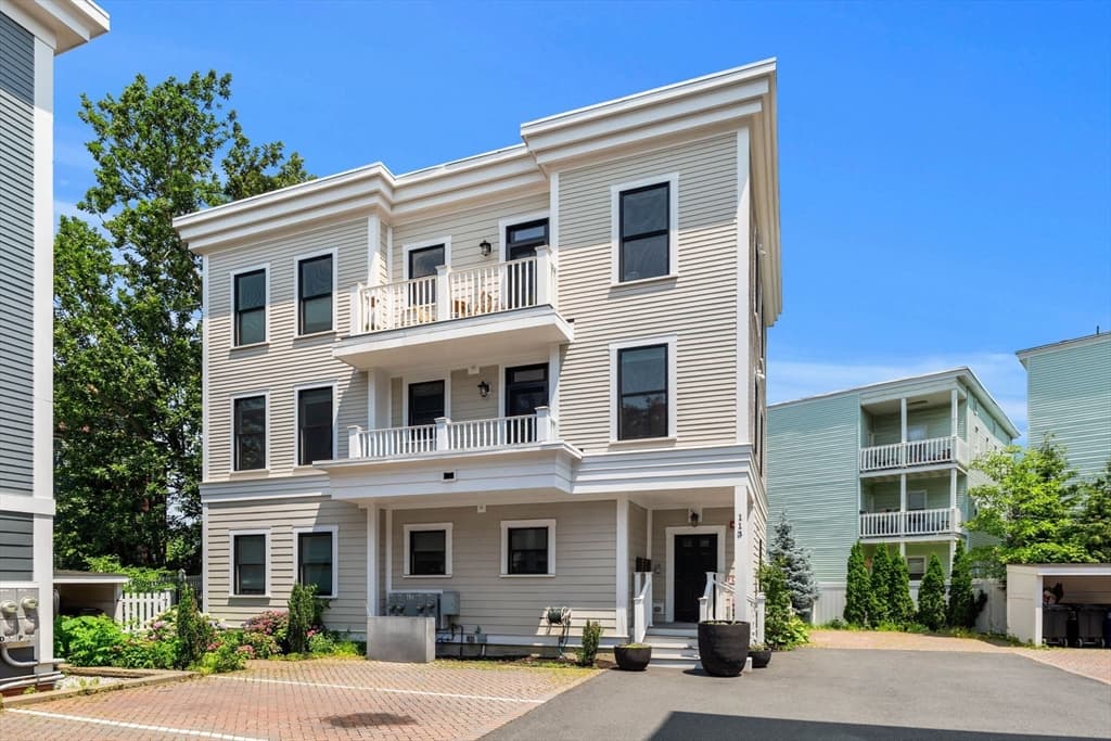 Condomínio em Somerville