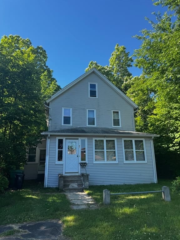 Casa em Chicopee — foto 2