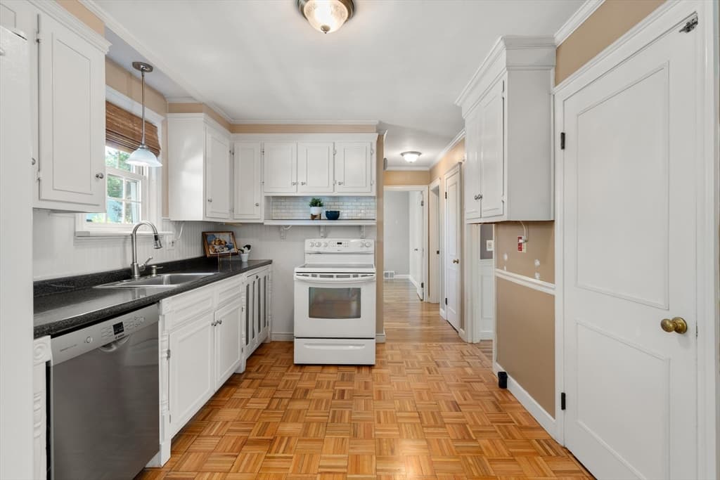 Casa em Northborough — foto 9